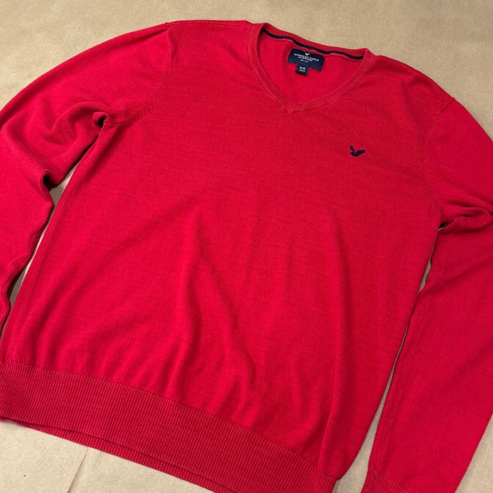 American Eagle Red V-Neck Sweater Mens Medium - Picture 11 of 11